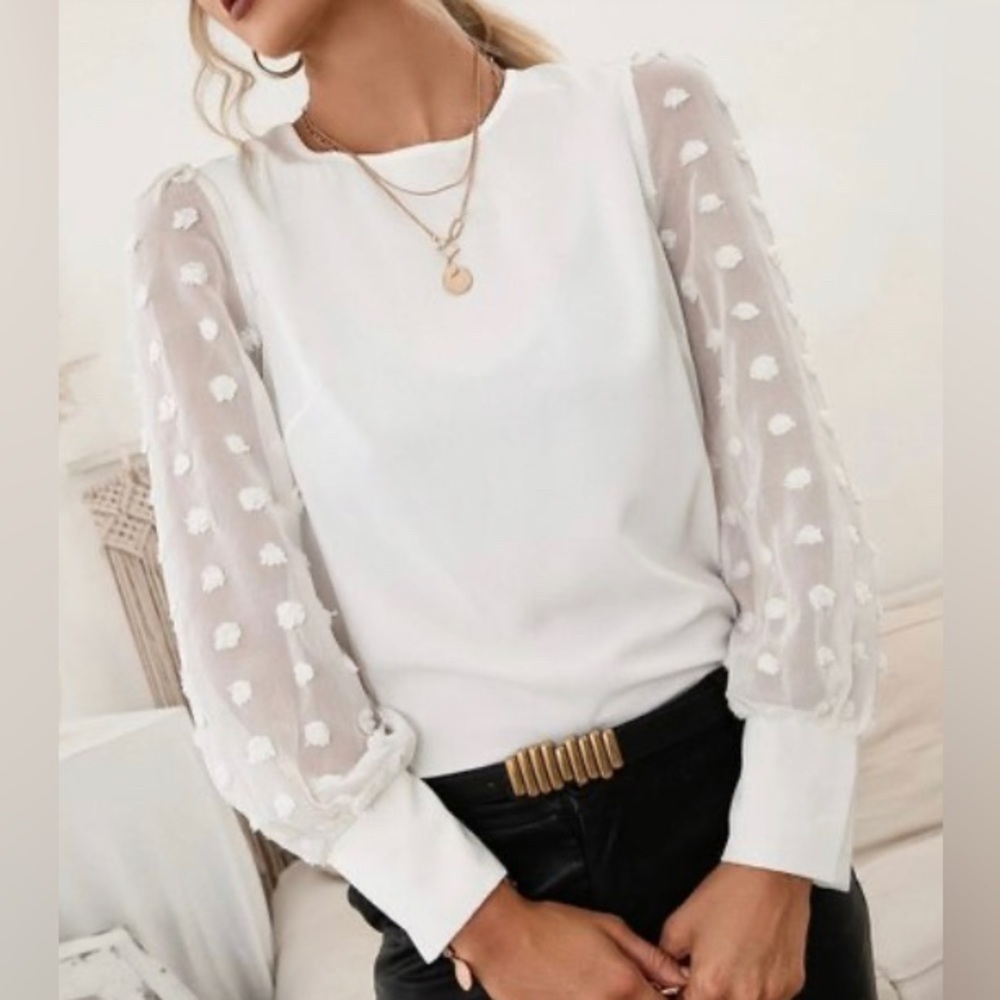 La Mode - NEW - White Swiss Dot Long-Sleeve Top - Women. Large.